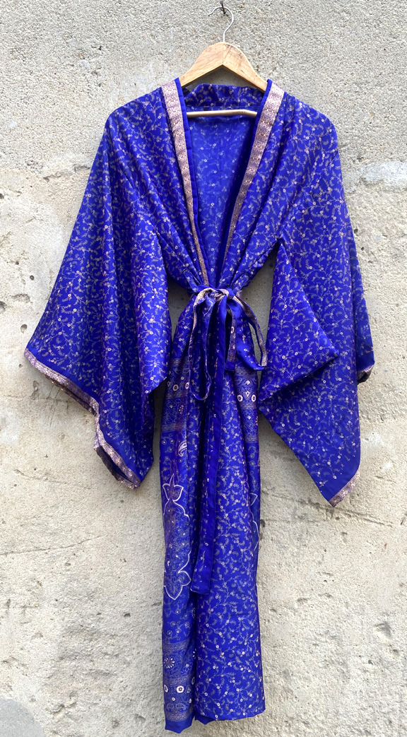 Vintage Sari dressing gown / kimono ( AI - 13)